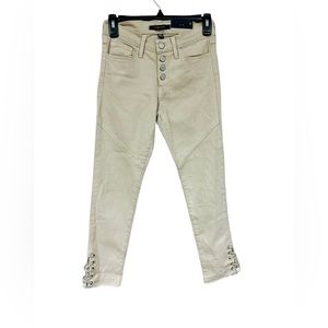 Flying Monkey - size 3 / 25